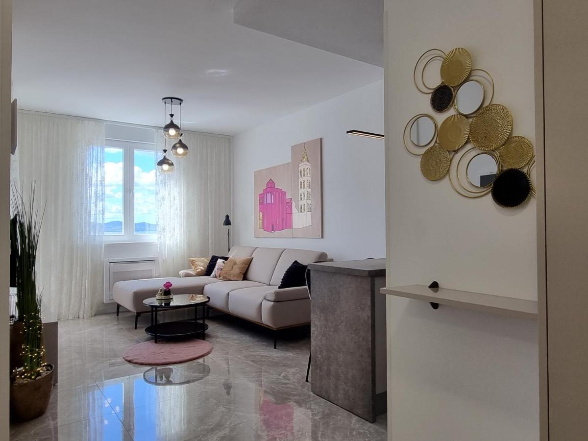 Apartment "50 Shades" With Balcony And Free Parking In The Garage Ζαντάρ Εξωτερικό φωτογραφία