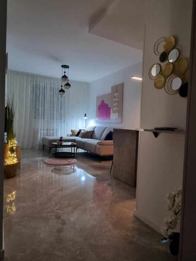 Apartment "50 Shades" With Balcony And Free Parking In The Garage Ζαντάρ Εξωτερικό φωτογραφία