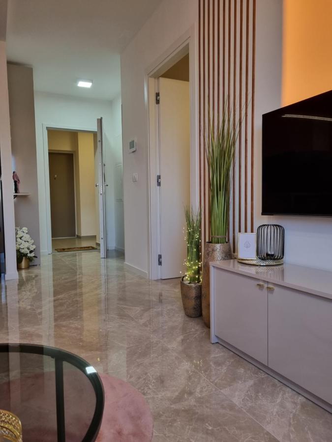 Apartment "50 Shades" With Balcony And Free Parking In The Garage Ζαντάρ Εξωτερικό φωτογραφία