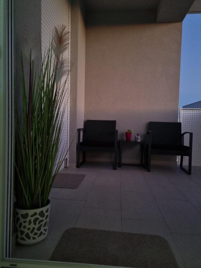 Apartment "50 Shades" With Balcony And Free Parking In The Garage Ζαντάρ Εξωτερικό φωτογραφία